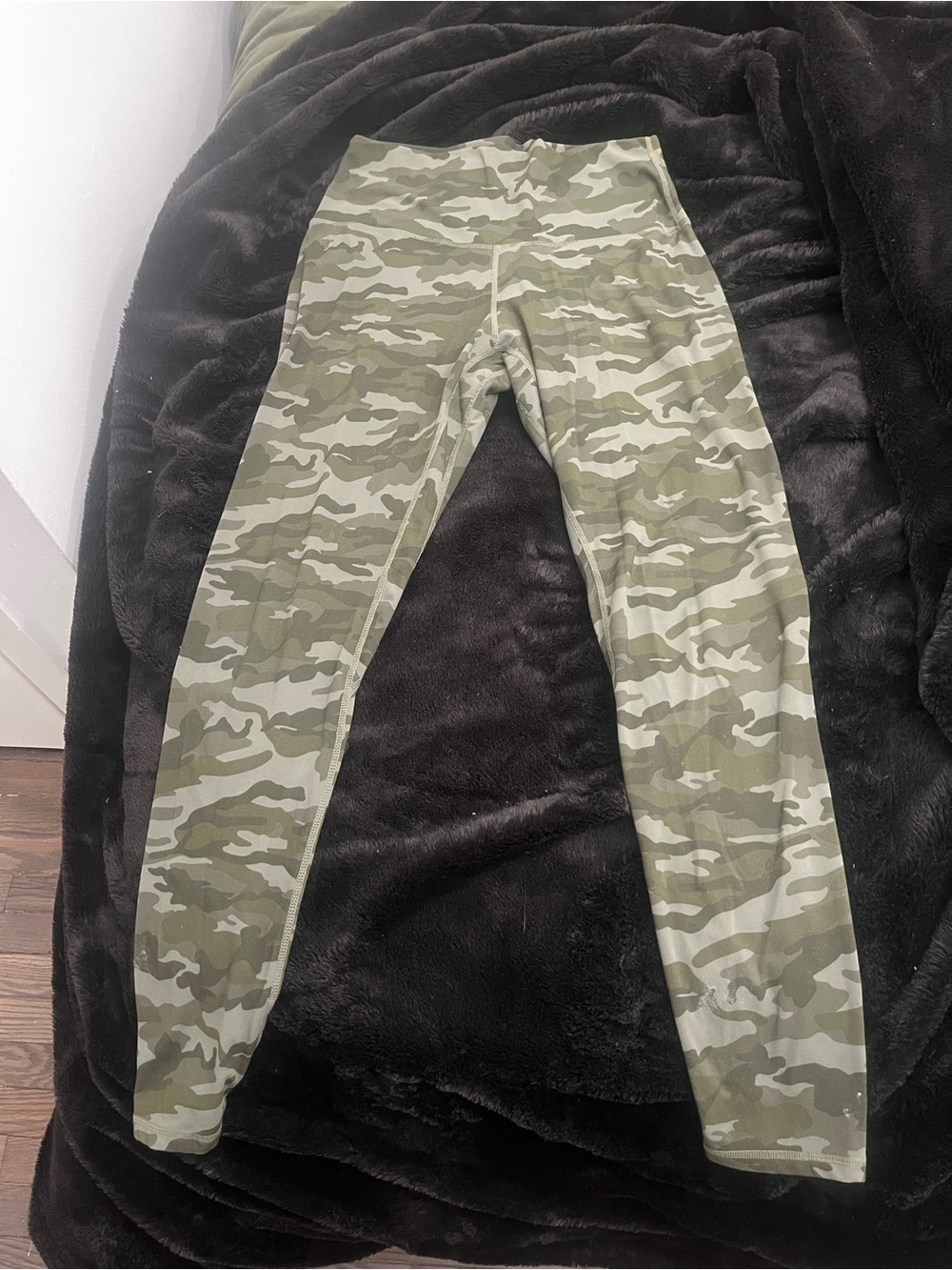 Womens Camo Print Leggings - Olive Green